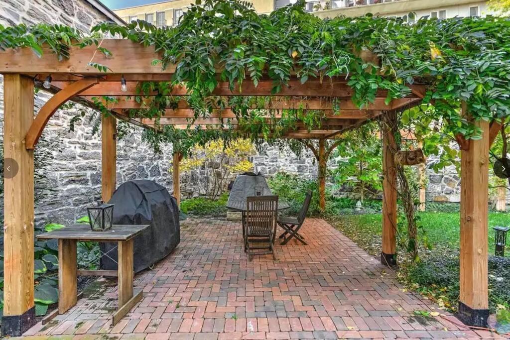 La Maison Dumas - Old Port Gem - Free Parking モントリオール エクステリア 写真